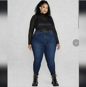Like new Fashion to figure size 20 skinny jeans